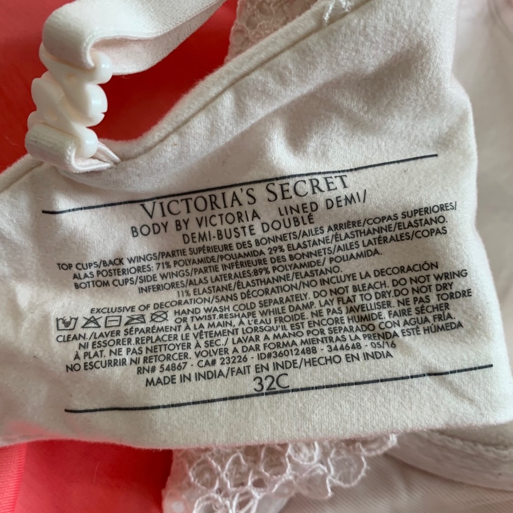 Victoria’s Secret Lined Demi-Buste - Picture 8 of 8